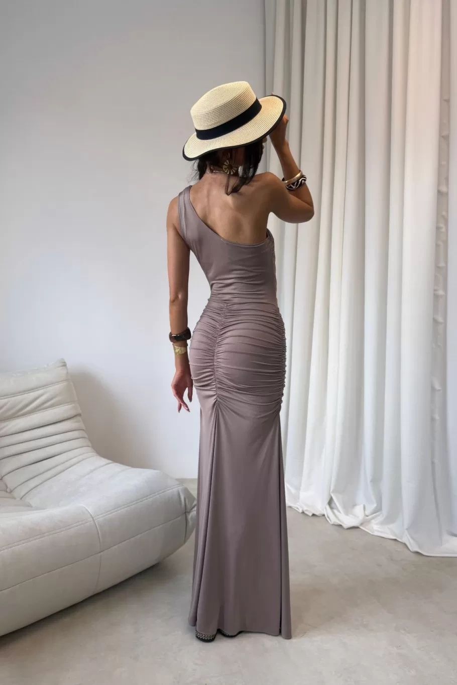 Bellina - sukienka maxi w kolorze  jasnego brązu